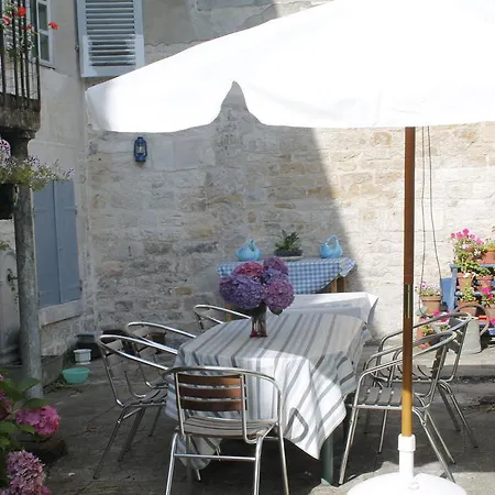 Couette-café Le Val Du Roy 3*