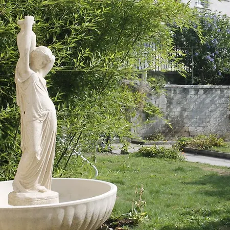 Le Val Du Roy Bed & Breakfast Joinville