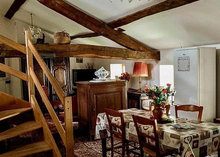 Le Val Du Roy Frühstückspension