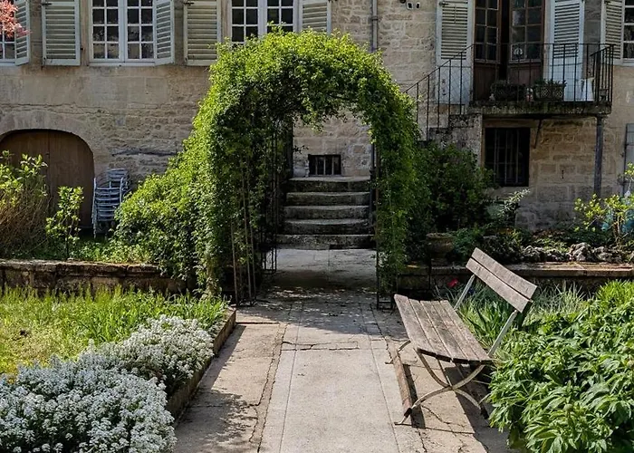 Le Val Du Roy Frühstückspension 3*